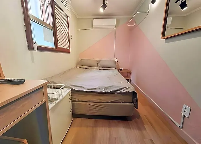 Carrot Hotel
